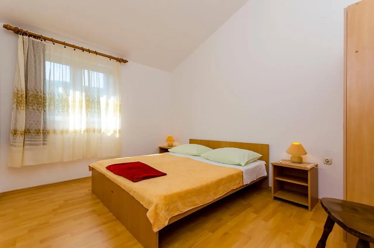 Apartments Milka Slatine