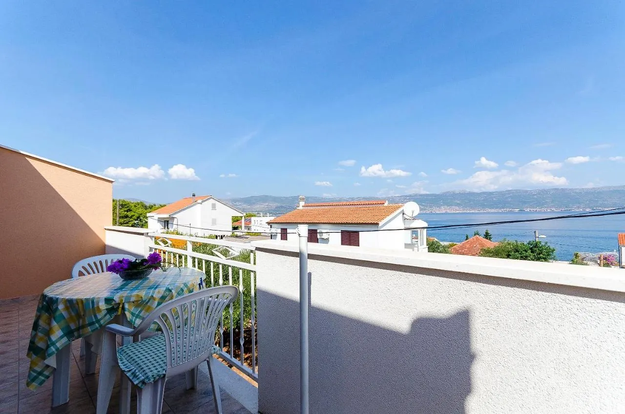 Apartments Milka Slatine 0*,  Croatia