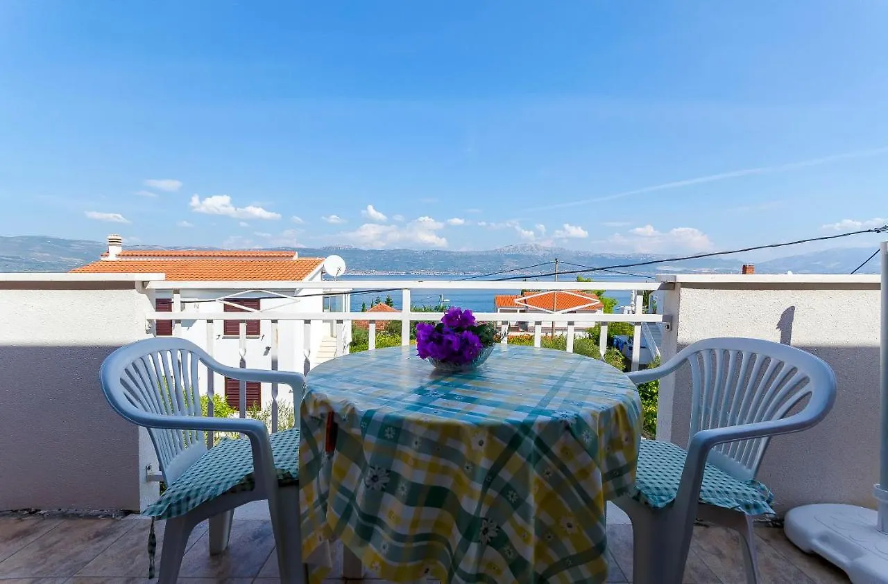 Apartments Milka Slatine